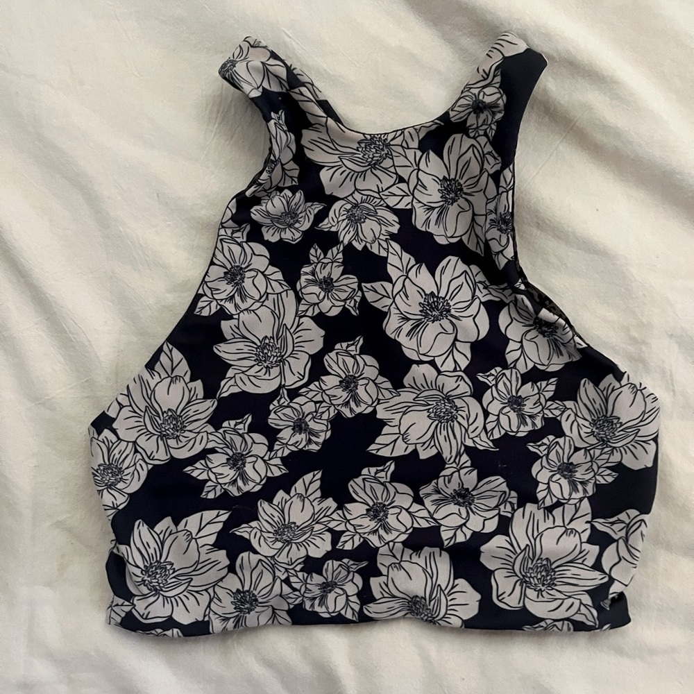 ACACIA HALTER TOP MAGNOLIA